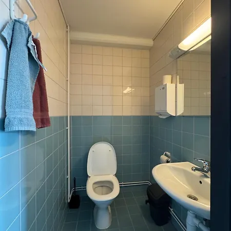 旅馆 Kotimaailma - Hostellihuone 1 *